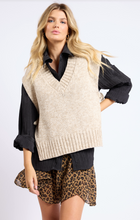 Load image into Gallery viewer, Individuality Sweater Vest