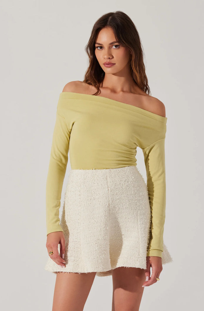 Anahi Off Shoulder Top