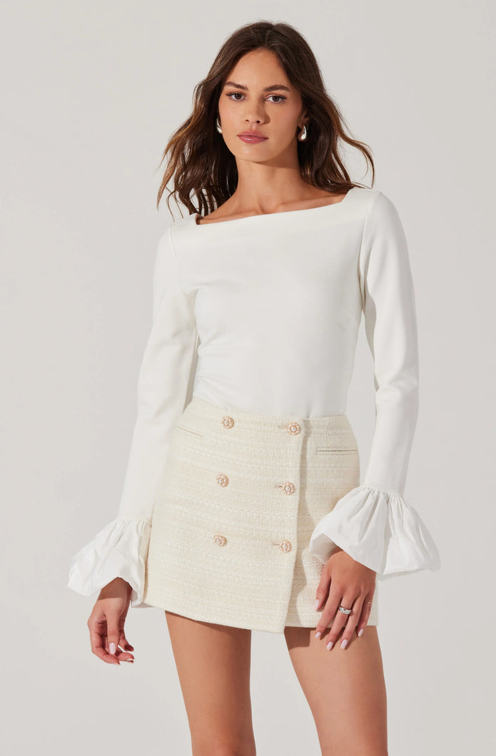 Genessy Contrast Flounce Sleeve Top