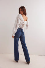 Load image into Gallery viewer, Sabine Slim A-Line Jeans